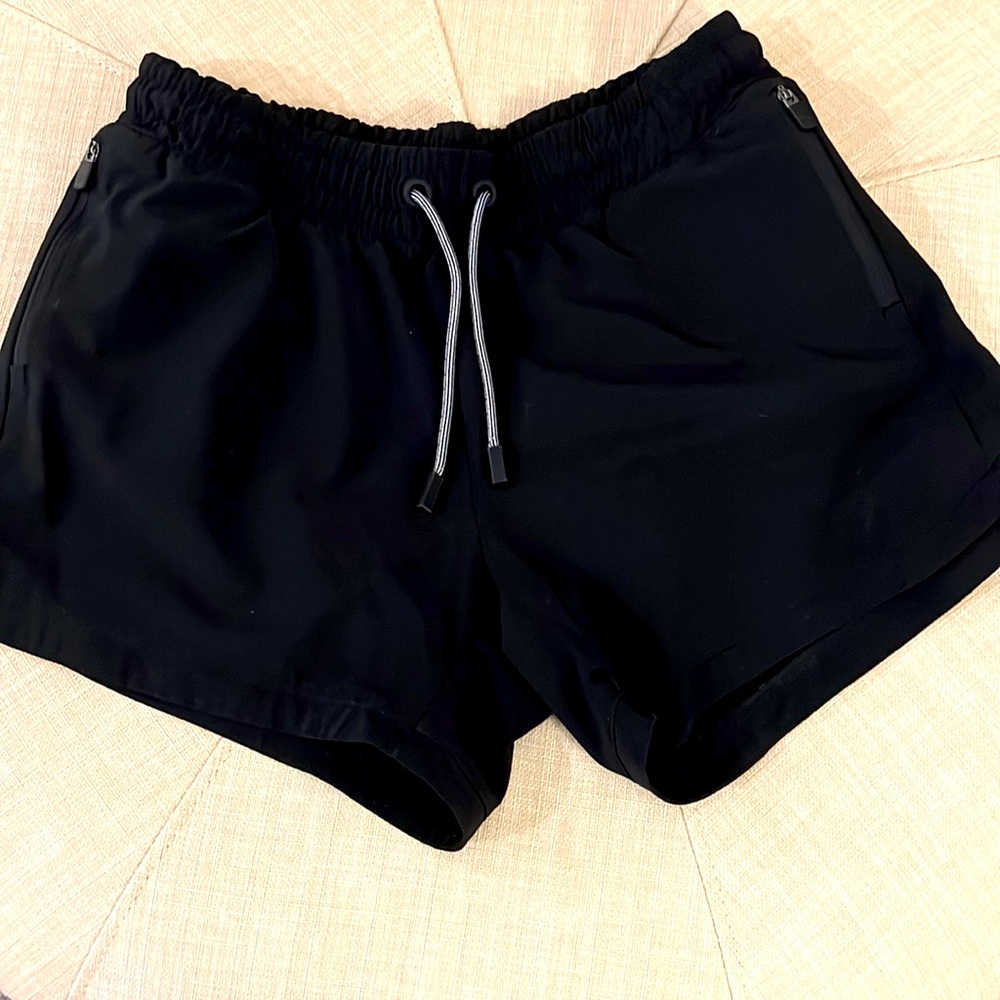 Athleta Girl All Play 3 in size 16